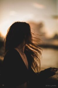 aesthetic alone dp girl profile picture