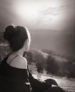 emotional alone dp girl aesthetic portrait