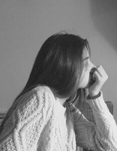 alone dp girl artistic aesthetic dp