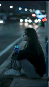 alone image with lonely feeling