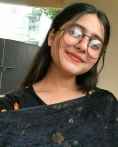 Cute girls DP modern stylish image