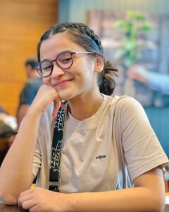 Cute girls DP natural look HD photo