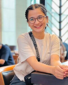 Cute girls DP Instagram WhatsApp HD pic