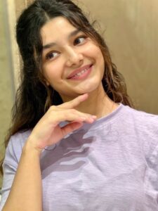 Girls DP image for social media display