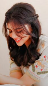 Stylish girls DP soft lighting HD portrait