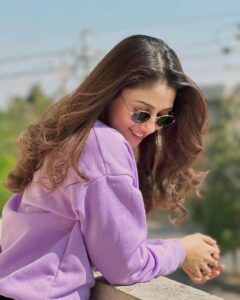 Stylish girls DP bold stylish profile image