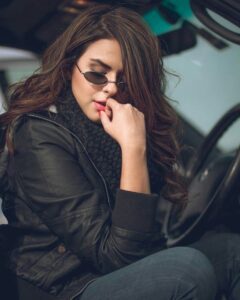 Stylish girls DP confident girl aesthetic image