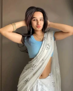 unique attitude girls dp