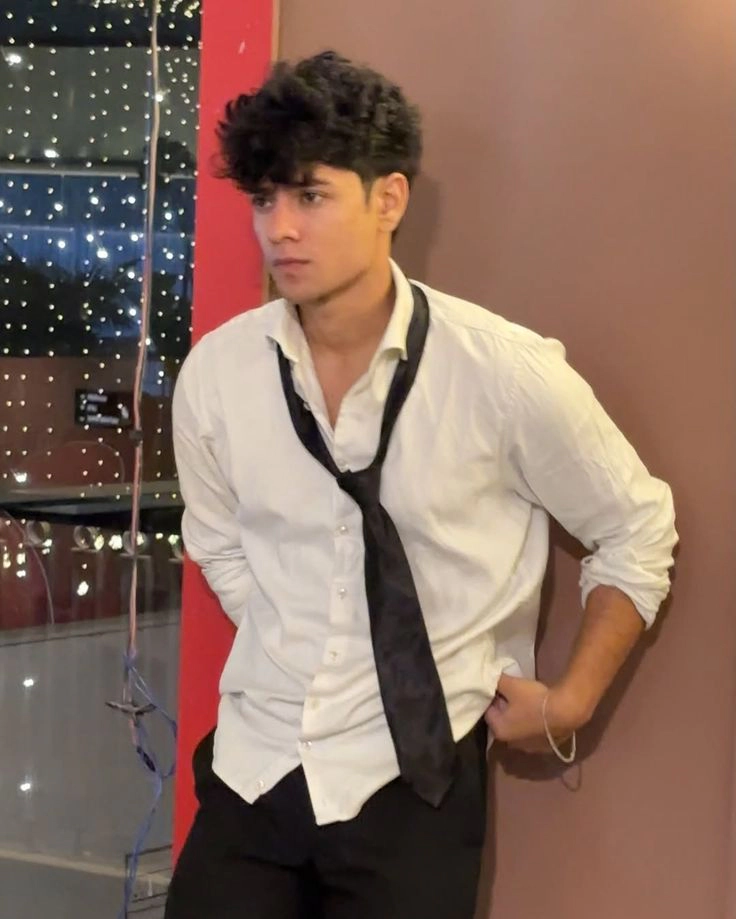 cute boy look dp