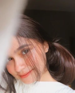 cute girls dp whatsapp soft look