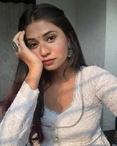 stylish girl instagram dp
